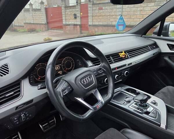 Серый Ауди Ку 7, объемом двигателя 3 л и пробегом 348 тыс. км за 39500 $, фото 19 на Automoto.ua