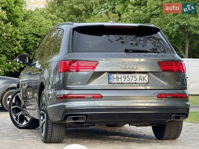 Ауди Ку 7 2018 в Одессе на Automoto.ua Серый Ауди Ку 7, объемом двигателя 2.97 л и пробегом 236 тыс. км за 38700 $, фото 47 на Automoto.ua