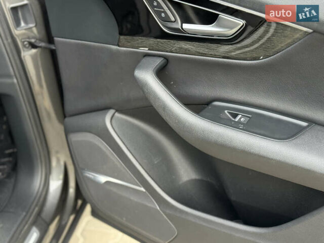 Серый Ауди Ку 7, объемом двигателя 3 л и пробегом 179 тыс. км за 25800 $, фото 74 на Automoto.ua