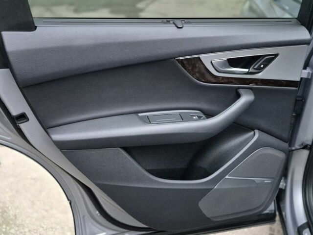 Сірий Ауді Ку 7, об'ємом двигуна 2 л та пробігом 196 тис. км за 26888 $, фото 12 на Automoto.ua