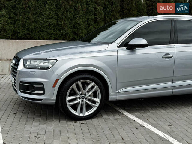 Серый Ауди Ку 7, объемом двигателя 3 л и пробегом 267 тыс. км за 24500 $, фото 3 на Automoto.ua