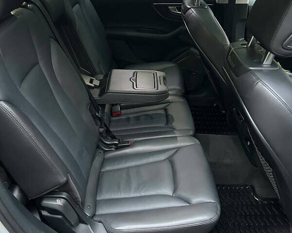 Серый Ауди Ку 7, объемом двигателя 3 л и пробегом 106 тыс. км за 29600 $, фото 34 на Automoto.ua