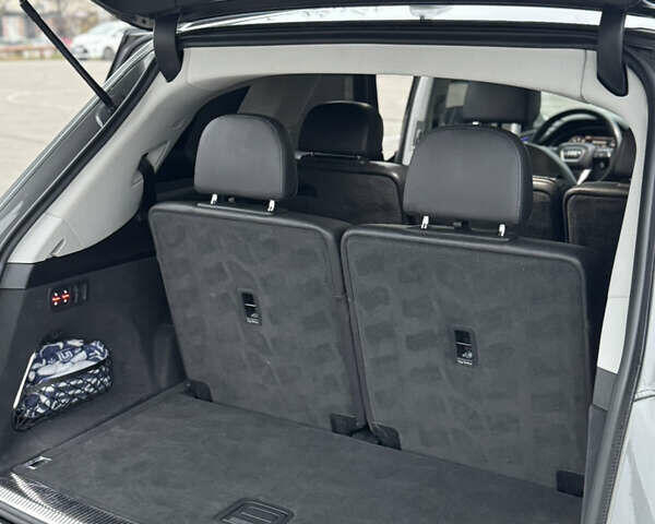 Серый Ауди Ку 7, объемом двигателя 3 л и пробегом 138 тыс. км за 33500 $, фото 44 на Automoto.ua