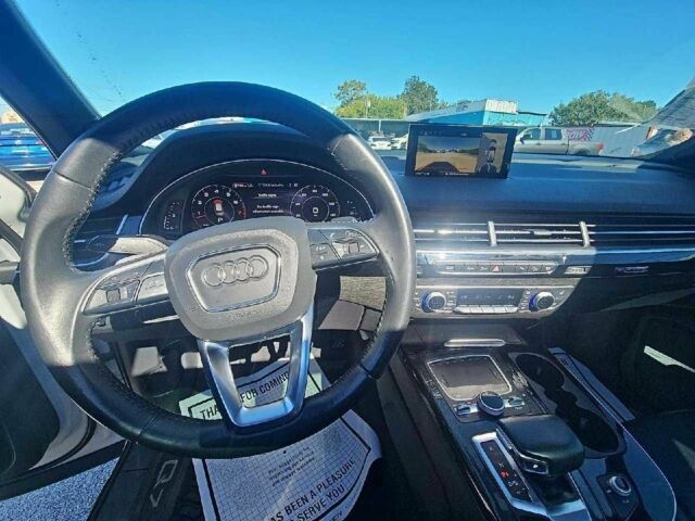 Серый Ауди Ку 7, объемом двигателя 0 л и пробегом 78 тыс. км за 37500 $, фото 5 на Automoto.ua