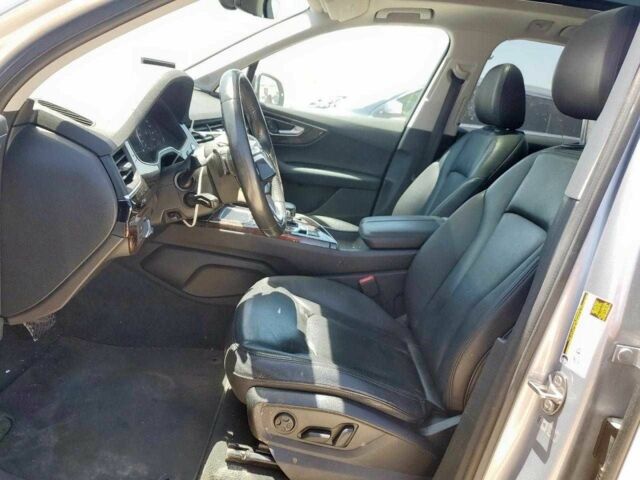 Серый Ауди Ку 7, объемом двигателя 3 л и пробегом 236 тыс. км за 18500 $, фото 6 на Automoto.ua