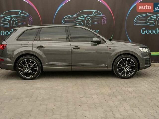 Ауди Ку 7 2018 в Луцке на Automoto.ua Серый Ауди Ку 7, объемом двигателя 2.97 л и пробегом 66 тыс. км за 48888 $, фото 14 на Automoto.ua