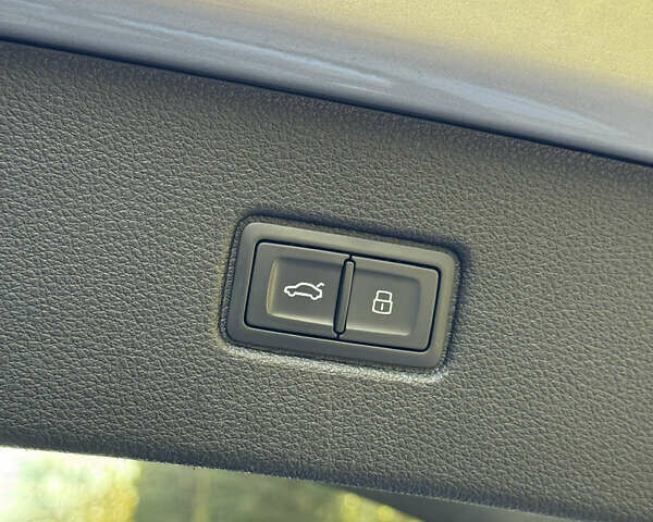 Серый Ауди Ку 7, объемом двигателя 3 л и пробегом 137 тыс. км за 32000 $, фото 39 на Automoto.ua