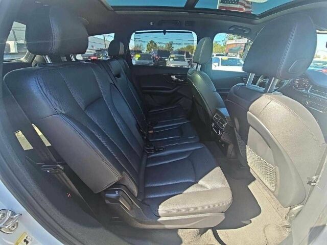 Серый Ауди Ку 7, объемом двигателя 0 л и пробегом 78 тыс. км за 37500 $, фото 10 на Automoto.ua