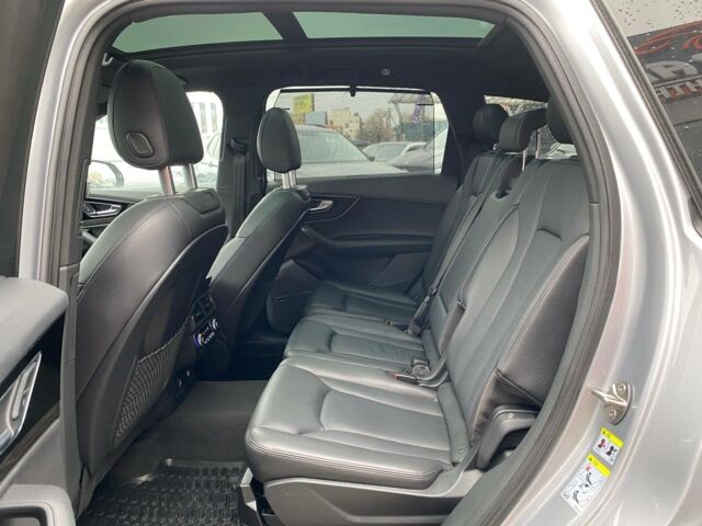 Ауді Ку 7 2018 у Львові на Automoto.ua Сірий Ауді Ку 7, об'ємом двигуна 3 л та пробігом 89 тис. км за 36900 $, фото 22 на Automoto.ua