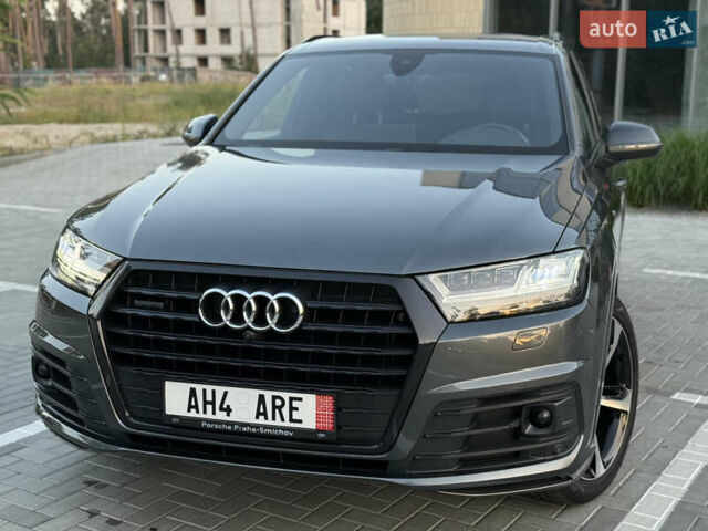 Серый Ауди Ку 7, объемом двигателя 3 л и пробегом 150 тыс. км за 48777 $, фото 5 на Automoto.ua