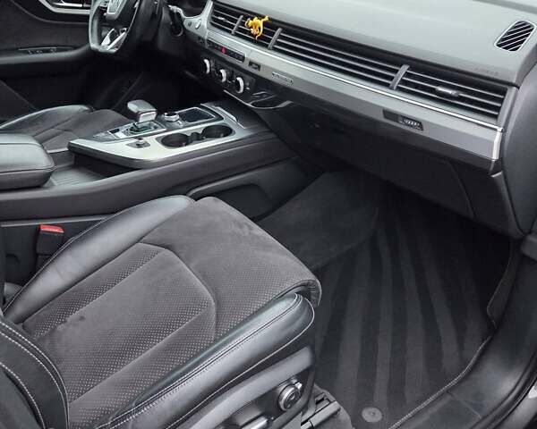 Серый Ауди Ку 7, объемом двигателя 3 л и пробегом 348 тыс. км за 39500 $, фото 20 на Automoto.ua