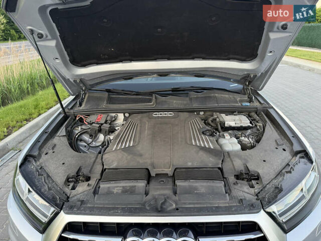 Сірий Ауді Ку 7, об'ємом двигуна 3 л та пробігом 175 тис. км за 24500 $, фото 8 на Automoto.ua