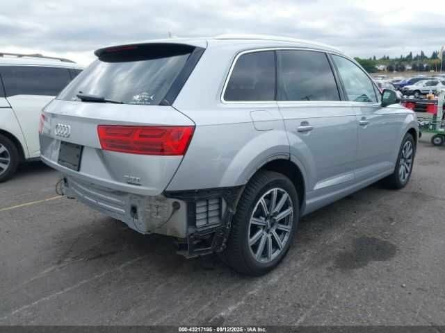 Сірий Ауді Ку 7, об'ємом двигуна 3 л та пробігом 112 тис. км за 8000 $, фото 4 на Automoto.ua