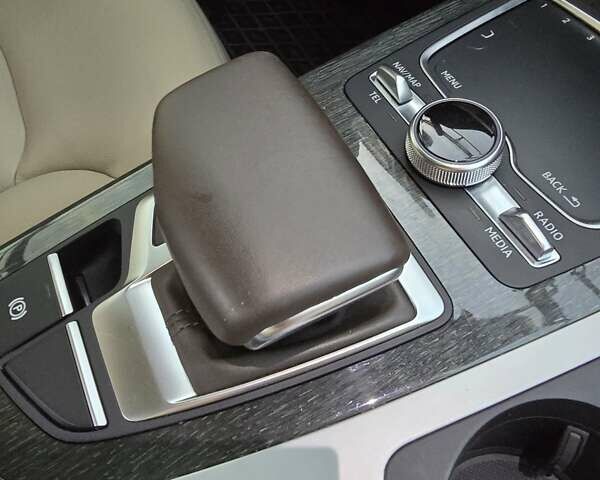 Серый Ауди Ку 7, объемом двигателя 1.98 л и пробегом 153 тыс. км за 22000 $, фото 19 на Automoto.ua