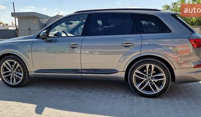 Ауди Ку 7 2018 в Тернополе на Automoto.ua Серый Ауди Ку 7, объемом двигателя 2.97 л и пробегом 147 тыс. км за 49999 $, фото 27 на Automoto.ua