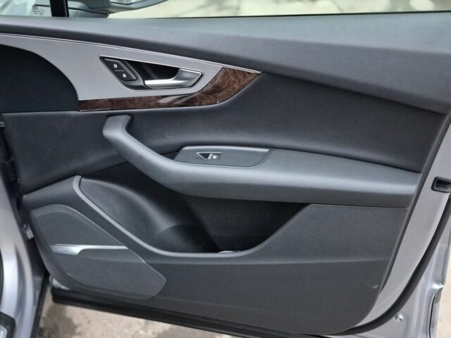 Сірий Ауді Ку 7, об'ємом двигуна 2 л та пробігом 196 тис. км за 26888 $, фото 13 на Automoto.ua