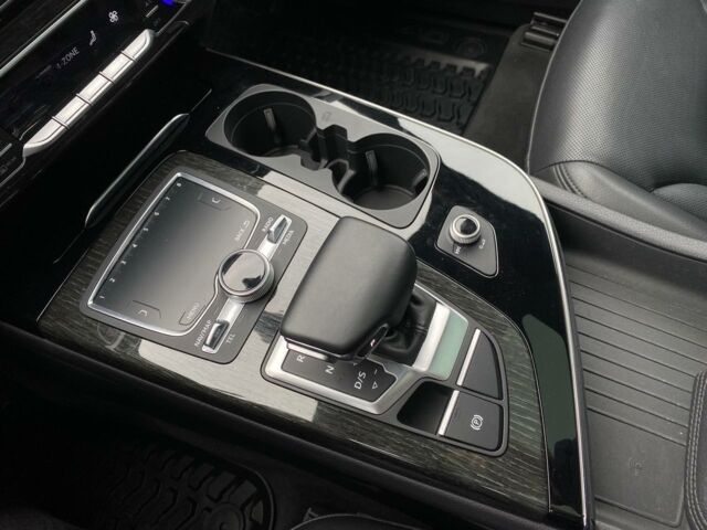 Ауді Ку 7 2018 у Львові на Automoto.ua Сірий Ауді Ку 7, об'ємом двигуна 3 л та пробігом 89 тис. км за 36900 $, фото 20 на Automoto.ua