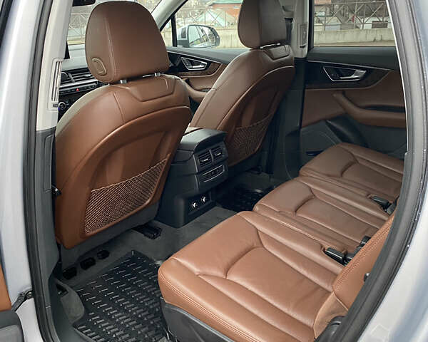 Ауди Ку 7 2018 в Харькове на Automoto.ua Серый Ауди Ку 7, объемом двигателя 3 л и пробегом 91 тыс. км за 42000 $, фото 11 на Automoto.ua