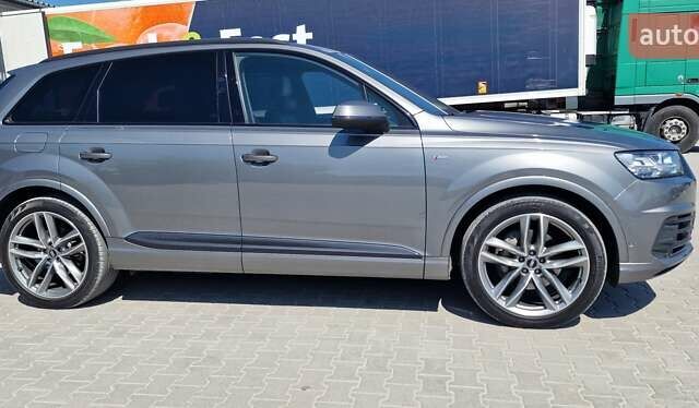 Ауди Ку 7 2018 в Тернополе на Automoto.ua Серый Ауди Ку 7, объемом двигателя 2.97 л и пробегом 147 тыс. км за 49999 $, фото 12 на Automoto.ua