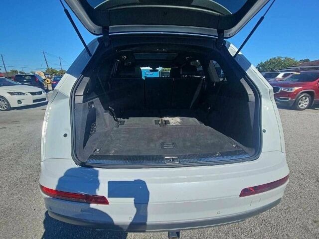 Серый Ауди Ку 7, объемом двигателя 0 л и пробегом 78 тыс. км за 37500 $, фото 12 на Automoto.ua