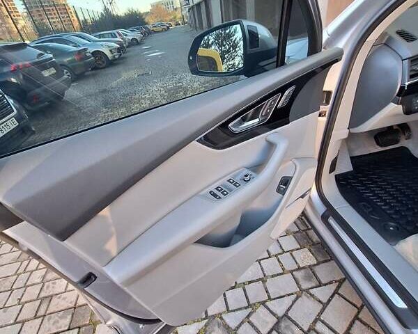 Серый Ауди Ку 7, объемом двигателя 3 л и пробегом 147 тыс. км за 26300 $, фото 10 на Automoto.ua