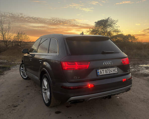 Серый Ауди Ку 7, объемом двигателя 3 л и пробегом 174 тыс. км за 31500 $, фото 3 на Automoto.ua