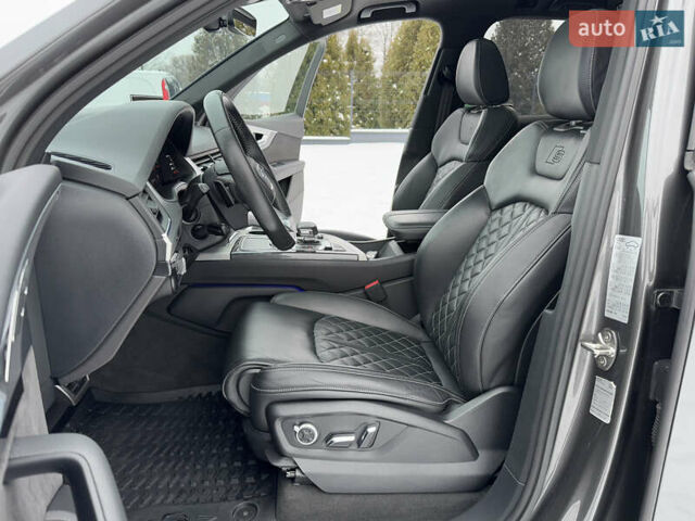 Сірий Ауді Ку 7, об'ємом двигуна 2.97 л та пробігом 220 тис. км за 45500 $, фото 41 на Automoto.ua