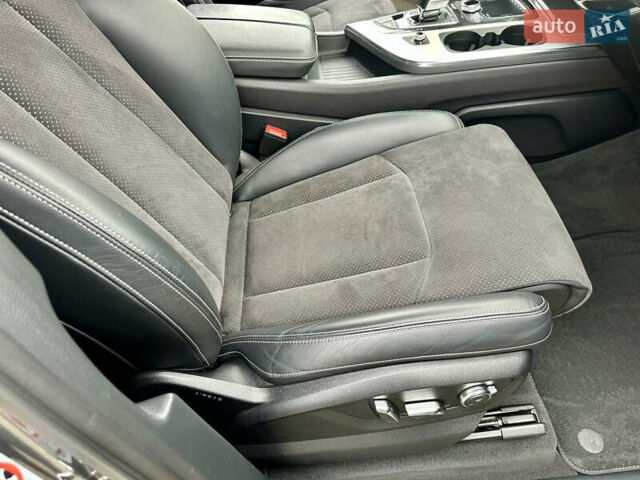 Ауди Ку 7 2018 в Тернополе на Automoto.ua Серый Ауди Ку 7, объемом двигателя 2.97 л и пробегом 195 тыс. км за 39500 $, фото 29 на Automoto.ua