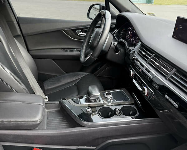 Серый Ауди Ку 7, объемом двигателя 3 л и пробегом 179 тыс. км за 25800 $, фото 42 на Automoto.ua