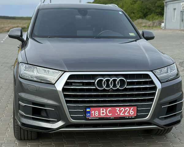 Серый Ауди Ку 7, объемом двигателя 3 л и пробегом 179 тыс. км за 25800 $, фото 37 на Automoto.ua