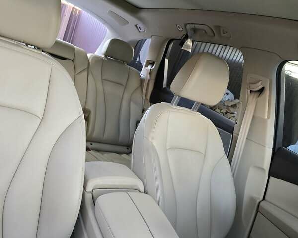 Серый Ауди Ку 7, объемом двигателя 1.98 л и пробегом 153 тыс. км за 22000 $, фото 10 на Automoto.ua