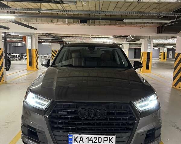 Ауди Ку 7 2018 в Киеве на Automoto.ua Серый Ауди Ку 7, объемом двигателя 3 л и пробегом 146 тыс. км за 34000 $, фото 1 на Automoto.ua