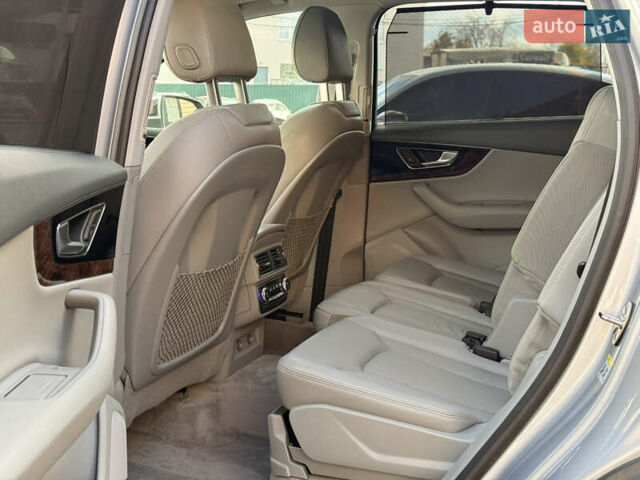 Сірий Ауді Ку 7, об'ємом двигуна 3 л та пробігом 74 тис. км за 35000 $, фото 12 на Automoto.ua