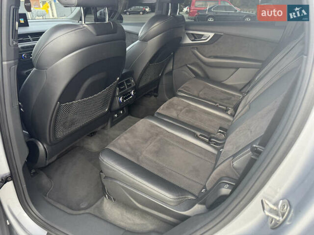 Ауди Ку 7 2018 в Ковель на Automoto.ua Серый Ауди Ку 7, объемом двигателя 2.97 л и пробегом 188 тыс. км за 41900 $, фото 44 на Automoto.ua