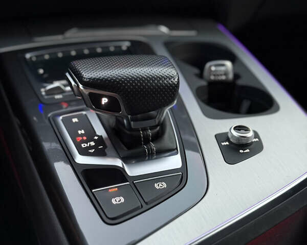 Серый Ауди Ку 7, объемом двигателя 3 л и пробегом 150 тыс. км за 48777 $, фото 41 на Automoto.ua