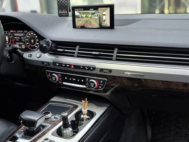 Сірий Ауді Ку 7, об'ємом двигуна 2 л та пробігом 196 тис. км за 26888 $, фото 5 на Automoto.ua