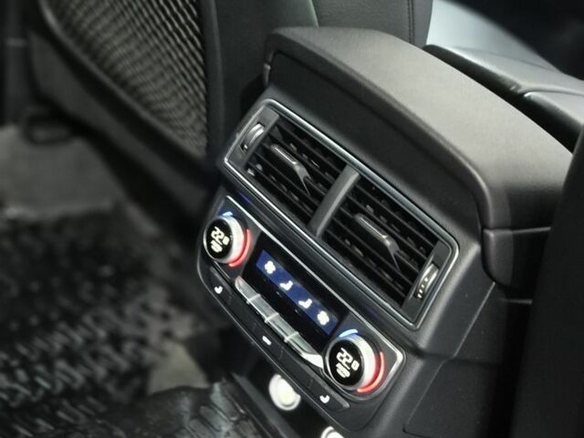 Сірий Ауді Ку 7, об'ємом двигуна 2 л та пробігом 196 тис. км за 26888 $, фото 4 на Automoto.ua