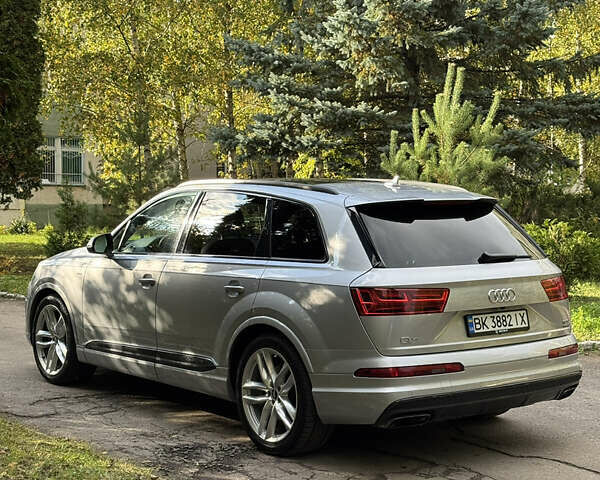 Серый Ауди Ку 7, объемом двигателя 3 л и пробегом 137 тыс. км за 32000 $, фото 4 на Automoto.ua