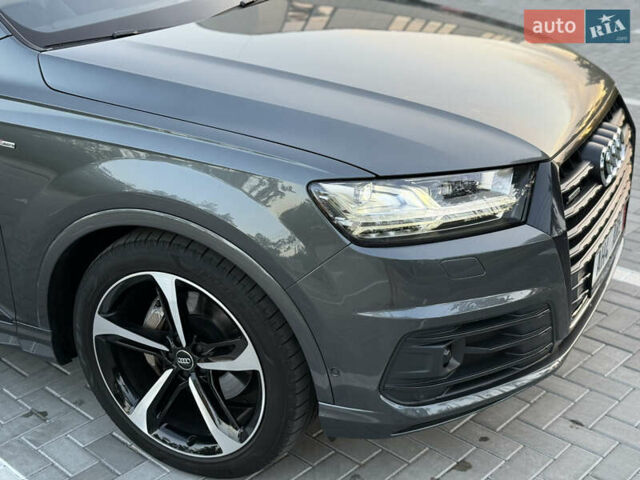 Серый Ауди Ку 7, объемом двигателя 3 л и пробегом 150 тыс. км за 48777 $, фото 9 на Automoto.ua