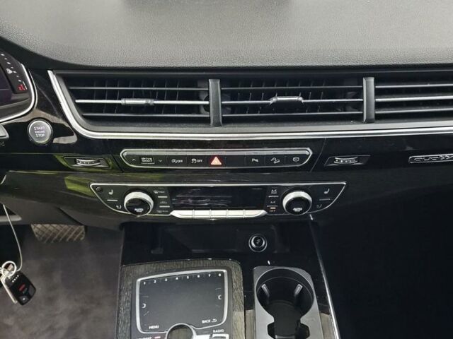 Серый Ауди Ку 7, объемом двигателя 3 л и пробегом 140 тыс. км за 28500 $, фото 6 на Automoto.ua