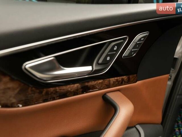 Ауди Ку 7 2018 в Луцке на Automoto.ua Серый Ауди Ку 7, объемом двигателя 2.97 л и пробегом 66 тыс. км за 48888 $, фото 33 на Automoto.ua