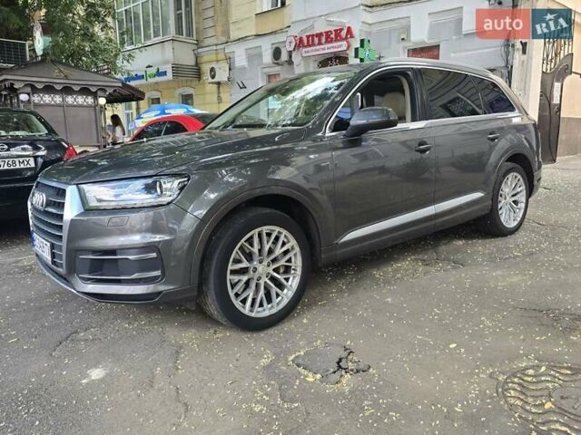 Серый Ауди Ку 7, объемом двигателя 1.98 л и пробегом 148 тыс. км за 27500 $, фото 3 на Automoto.ua