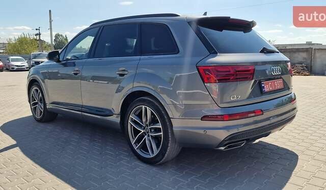 Ауди Ку 7 2018 в Тернополе на Automoto.ua Серый Ауди Ку 7, объемом двигателя 2.97 л и пробегом 147 тыс. км за 49999 $, фото 23 на Automoto.ua