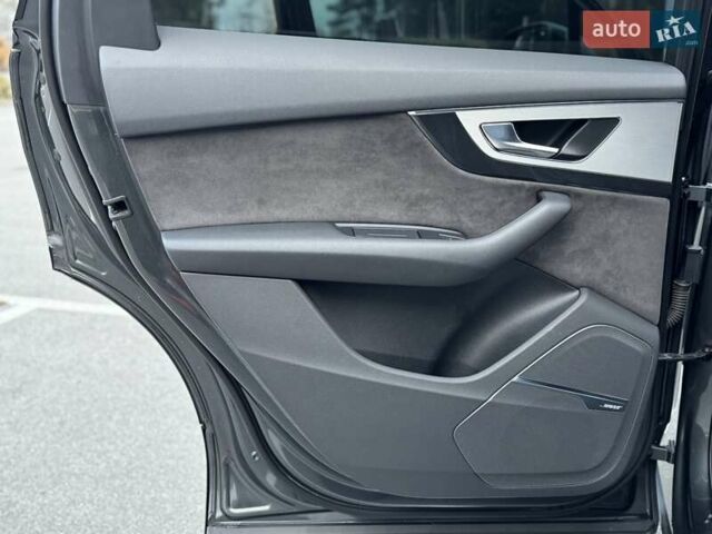 Серый Ауди Ку 7, объемом двигателя 2.97 л и пробегом 130 тыс. км за 46000 $, фото 60 на Automoto.ua