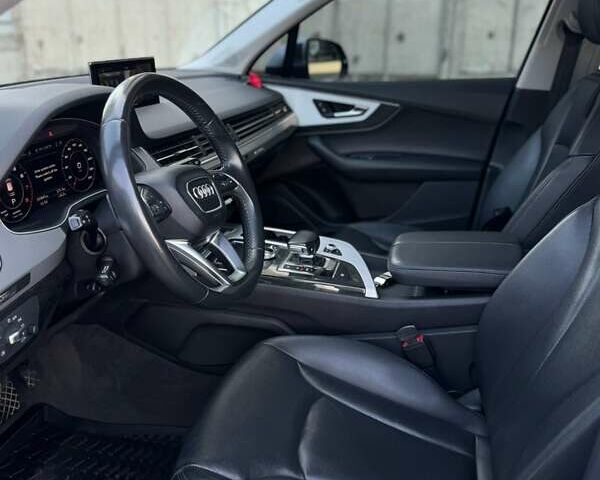 Ауді Ку 7 2018 у Львові на Automoto.ua Сірий Ауді Ку 7, об'ємом двигуна 3 л та пробігом 105 тис. км за 30500 $, фото 12 на Automoto.ua