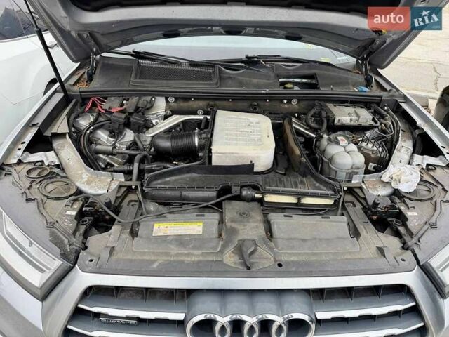 Сірий Ауді Ку 7, об'ємом двигуна 3 л та пробігом 427 тис. км за 14500 $, фото 11 на Automoto.ua
