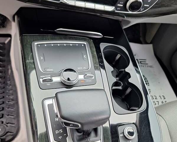 Серый Ауди Ку 7, объемом двигателя 3 л и пробегом 147 тыс. км за 26000 $, фото 27 на Automoto.ua