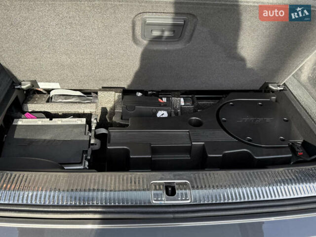 Сірий Ауді Ку 7, об'ємом двигуна 3 л та пробігом 157 тис. км за 29999 $, фото 31 на Automoto.ua