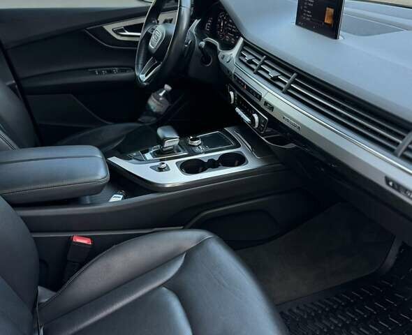 Ауді Ку 7 2018 у Львові на Automoto.ua Сірий Ауді Ку 7, об'ємом двигуна 3 л та пробігом 105 тис. км за 30500 $, фото 13 на Automoto.ua
