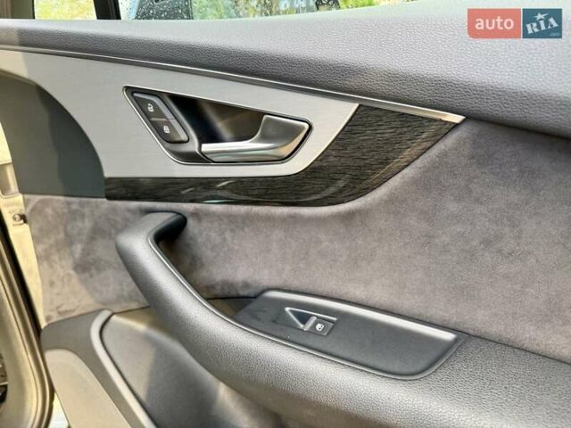 Ауди Ку 7 2018 в Одессе на Automoto.ua Серый Ауди Ку 7, объемом двигателя 2.97 л и пробегом 236 тыс. км за 38700 $, фото 56 на Automoto.ua